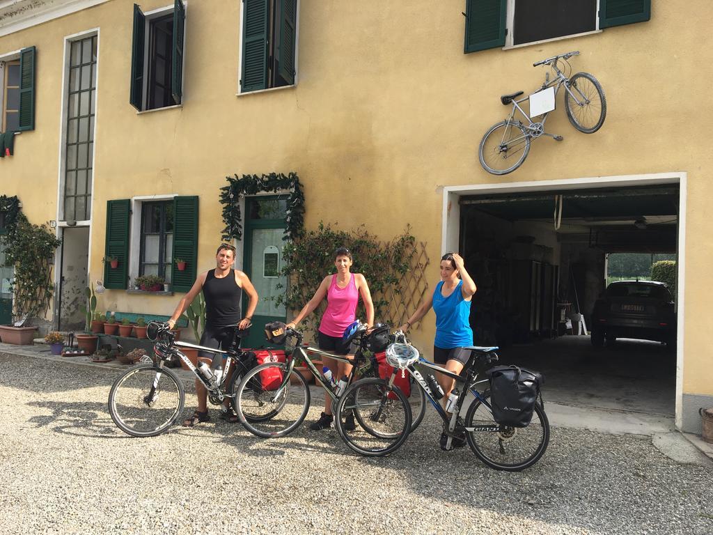 Agriturismo Cascina Nuova Villa วาเลนซา ภายนอก รูปภาพ